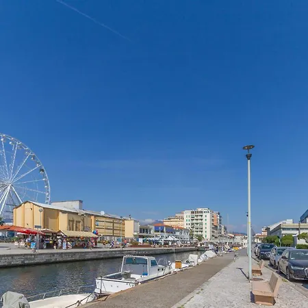 Gorgeous In With Kitchen Prázdninový dům