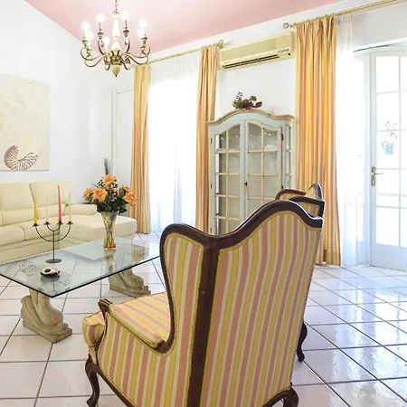 Prázdninový dům Gorgeous In With Kitchen Viareggio