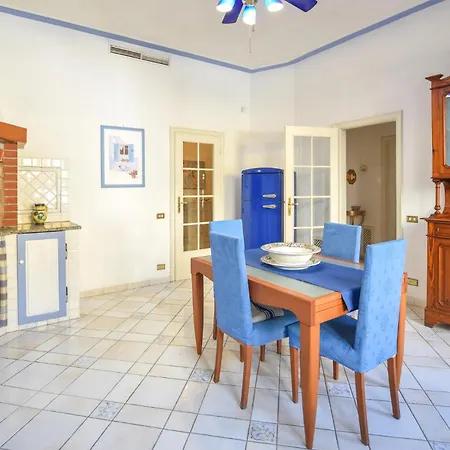 Holiday home Gorgeous In With Kitchen Viareggio