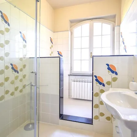 Holiday home Gorgeous In With Kitchen Viareggio