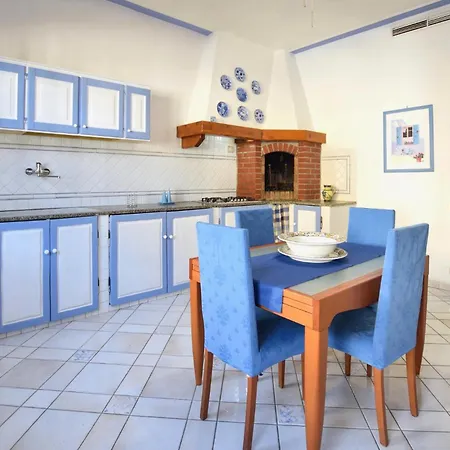 Holiday home Gorgeous In With Kitchen